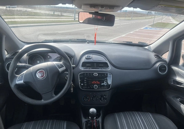 Fiat Punto cena 16900 przebieg: 224000, rok produkcji 2011 z Białystok małe 211